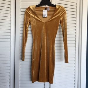 3/$15 NWT H&M Velvet Dress